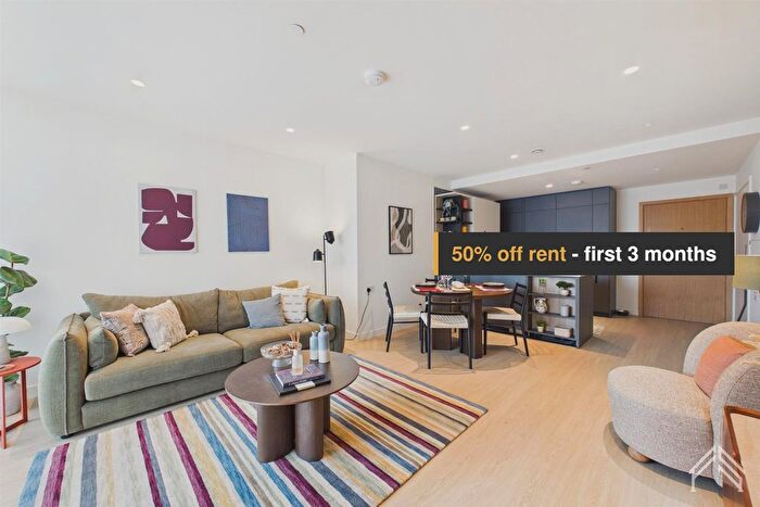 2 Bedroom Flat To Rent In Ferry Island, Heart Of Hale, London, N17