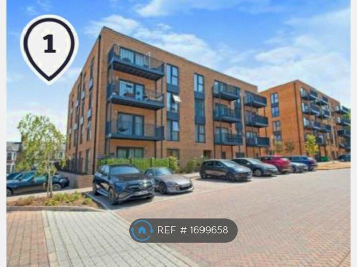 2 Bedroom Flat To Rent In Thompson House, London, SE7