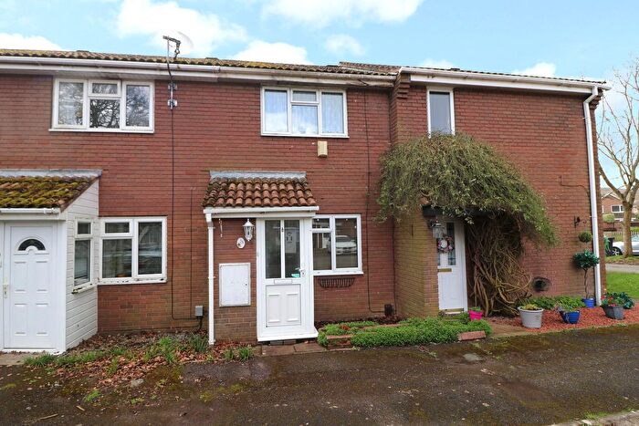 2 Bedroom Terraced House For Sale In Tickner Close, Botley, SO30