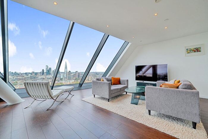 2 Bedroom Flat To Rent In Strata Building, Elephant And Castle, SE1