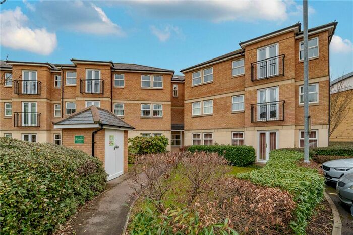 3 Bedroom Apartment For Sale In Venneit Close, Oxford, OX1