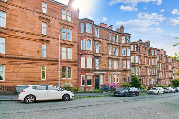 1 Bedroom Apartment To Rent In Thornwood Avenue, Flat /, Thornwood, Glasgow, G11