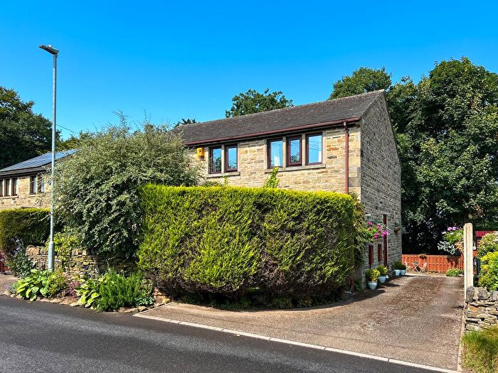 4 Bedroom Detached House For Sale In Butts Road, Farnley Tyas, Huddersfield, HD4