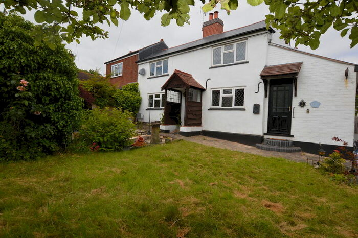 2 Bedroom House To Rent In Church Road, Shilton, CV7