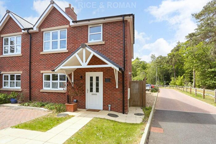 2 Bedroom Retirement Property For Sale In Lynwood Village, Ascot, SL5