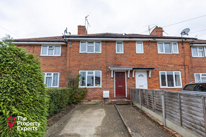 2 Bedroom Terraced House For Sale In Kingsbridge Road, Reading, RG2