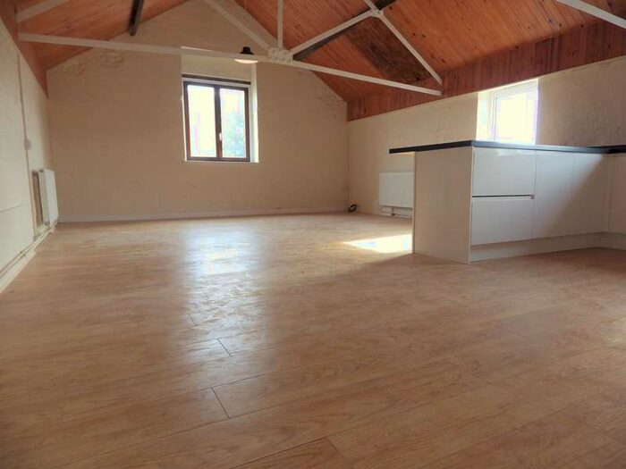 2 Bedroom Flat To Rent In 2 Bed Loft Apartment To Rent In Cirencester, GL7