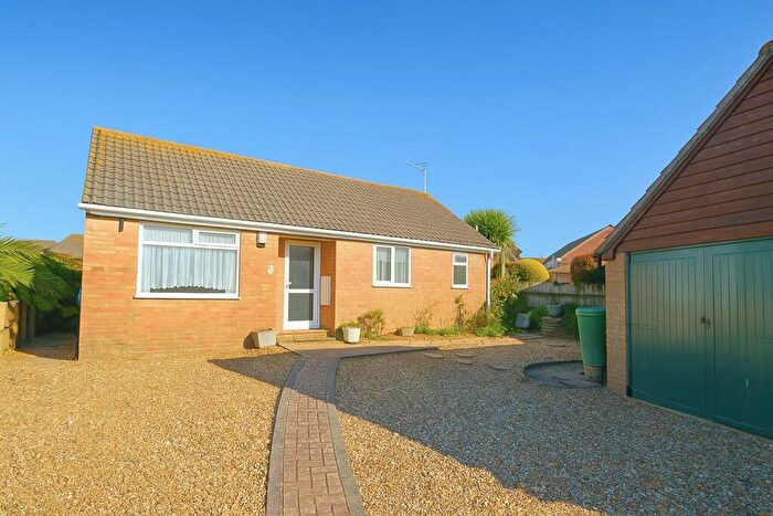 2 Bedroom Detached Bungalow For Sale In Chain Free * Lake, PO36