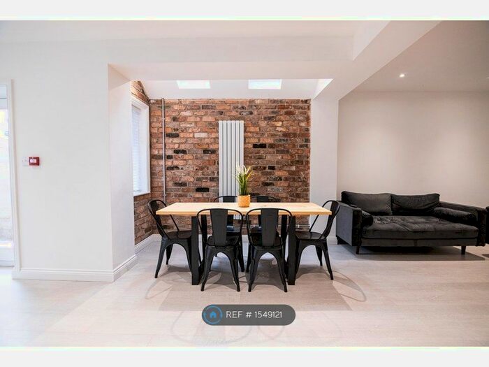 6 Bedroom Semi-Detached House To Rent In Bagot Street, Liverpool, L15