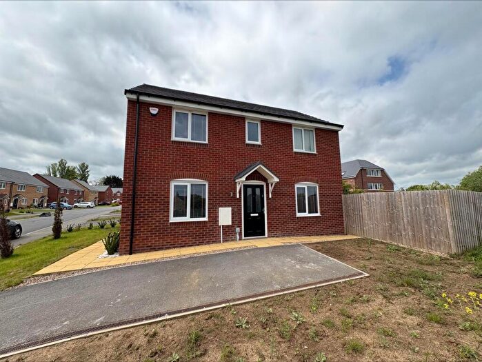 3 Bedroom Property For Sale In Field Drive, Louth, LN11