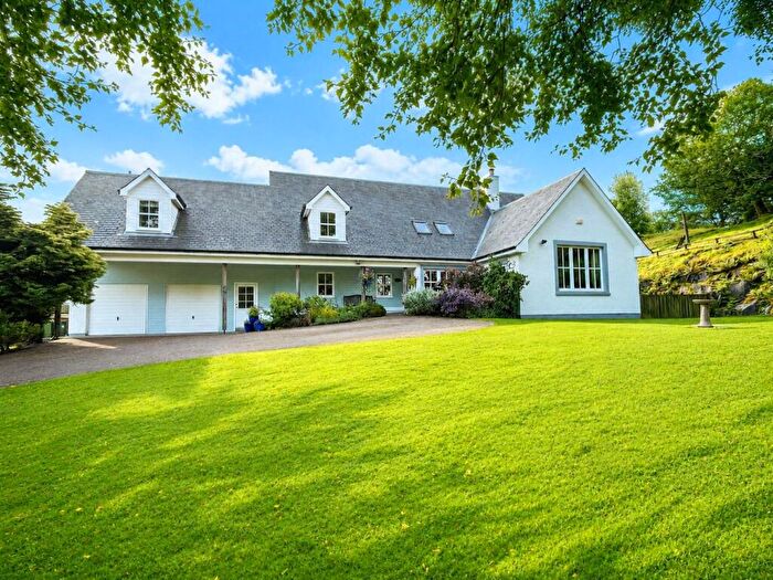 6 Bedroom Detached House For Sale In Birkfield Park, Rumbling Bridge, KY13