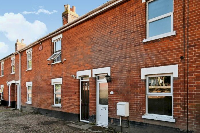 2 Bedroom Property To Rent In Griffin Lane, Attleborough, NR17