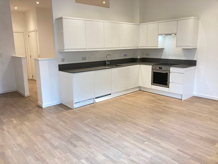 1 Bedroom Flat To Rent In Boston Manor Park, TW8