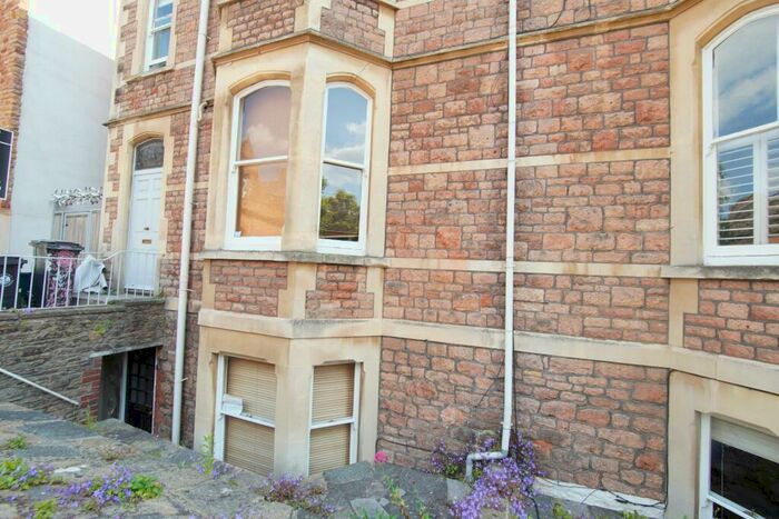 2 Bedroom Flat To Rent In Whatley Road, Clifton, Bristol, BS8