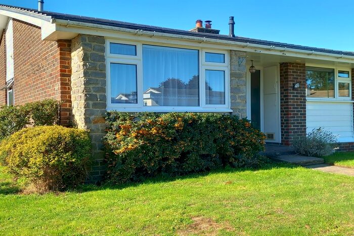 2 Bedroom Bungalow To Rent In Heathfield Park, Midhurst, GU29