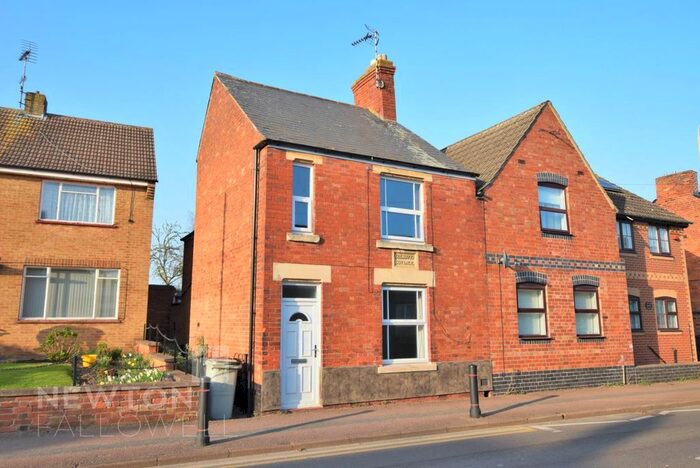 3 Bedroom End Of Terrace House To Rent In Cold Overton Road, Oakham, LE15