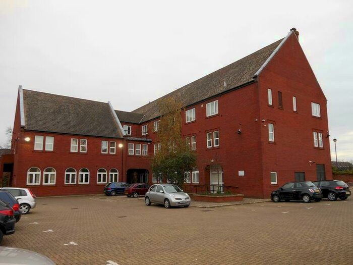 1 Bedroom Flat To Rent In Bishopstone House, Ashburnham Road, MK40