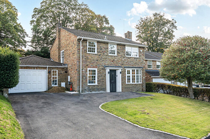 4 Bedroom Detached House For Sale In Cornwall Close, Camberley, Surrey, GU15