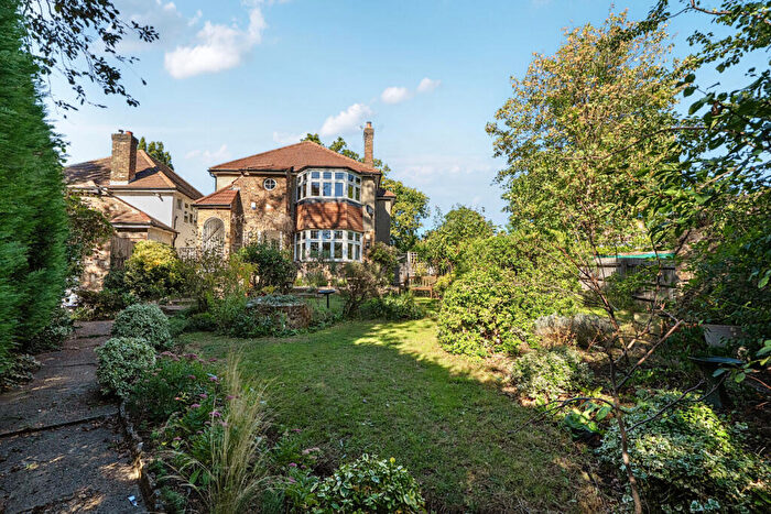 2 Bedroom Maisonette For Sale In The Knoll, Beckenham, BR3