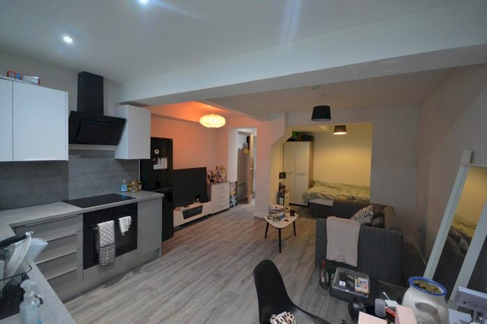 1 Bedroom Flat To Rent In Upper Allen Street, Sheffield, Uk, S3