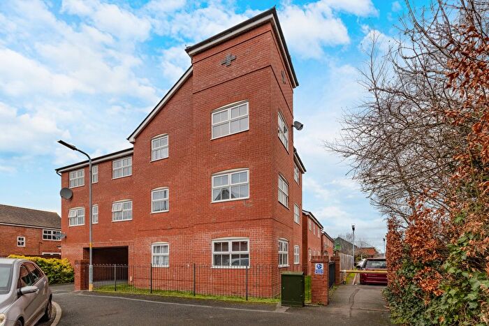 2 Bedroom Flat For Sale In Whitecross, Hereford, HR4