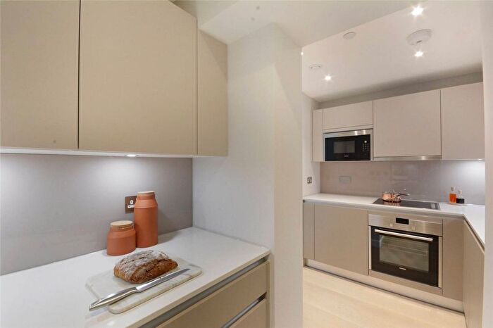 1 Bedroom Flat To Rent In Uncle Elephant Amp; Castle, Elephant And Castle, London, SE11