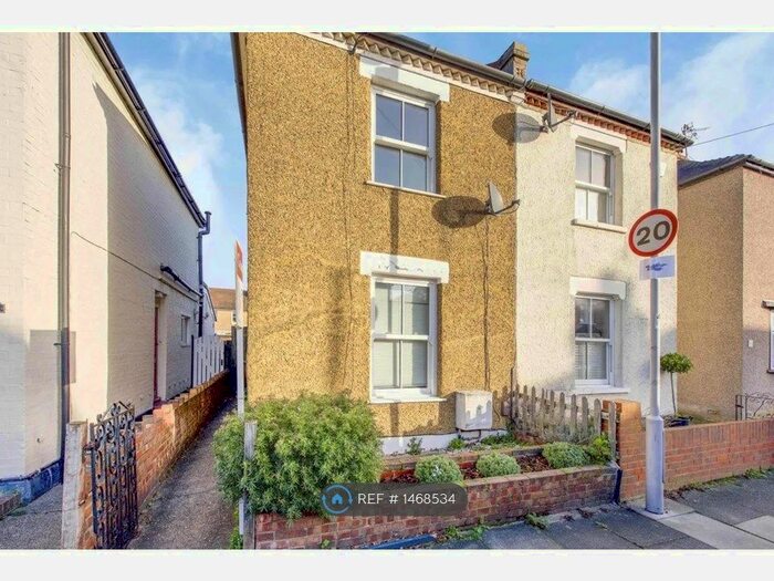 2 Bedroom Semi-Detached House To Rent In Northcote Road, New Malden, KT3
