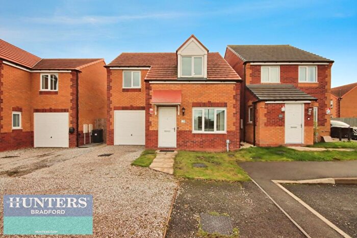 3 Bedroom Detached House For Sale In Turner Grove Bradford, West Yorkshire, BD4