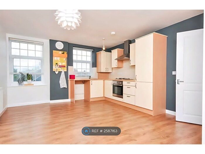 2 Bedroom Flat To Rent In Northampton Road, Wellingborough, NN8