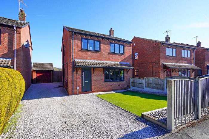 4 Bedroom Detached House For Sale In Ashurst Close, Chesterfield, S40