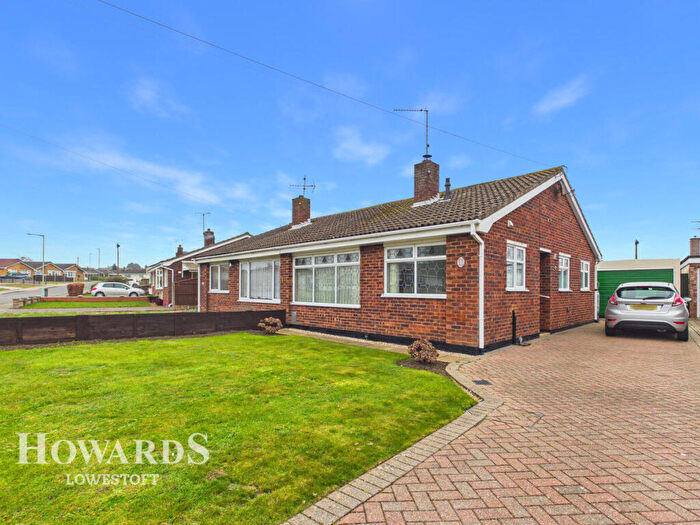 2 Bedroom Semi-Detached Bungalow For Sale In Heigham Drive, South Oulton Broad, NR33