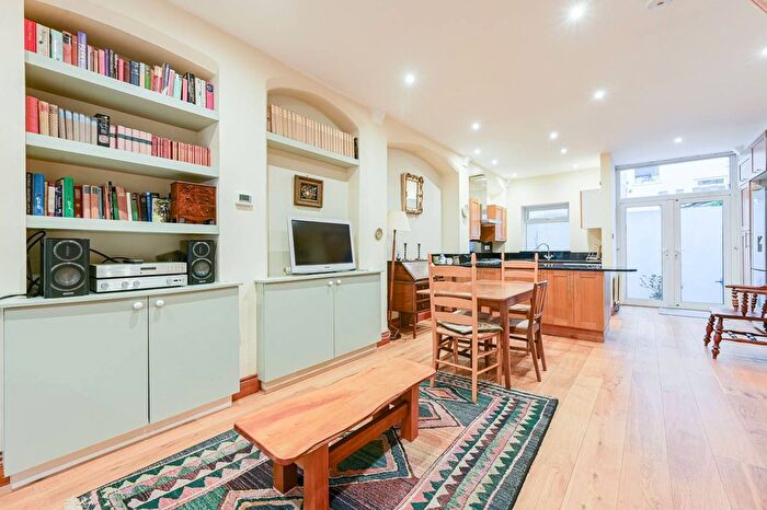 3 Bedroom Property For Sale In Brecon Road, Fulham, London, W6