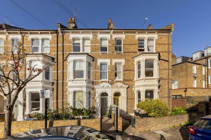 2 Bedroom Flat To Rent In Denholme Road, London, W9