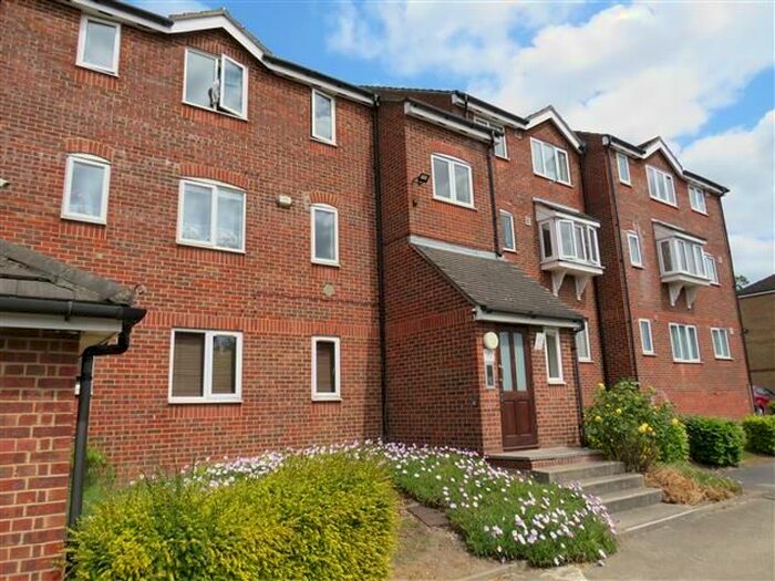1 Bedroom Flat To Rent In Wingrove Drive, Purfleet, RM19