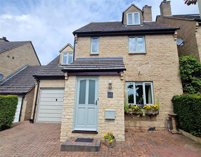 4 Bedroom Detached House For Sale In Stonelee Close, Chadlington, Chipping Norton, Oxfordshire, OX7