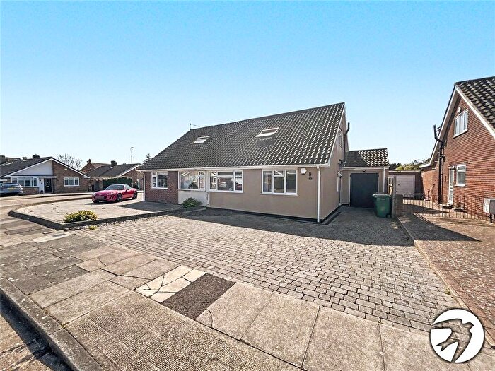 3 Bedroom Bungalow For Sale In Oakley Park, Bexley, Kent, DA5