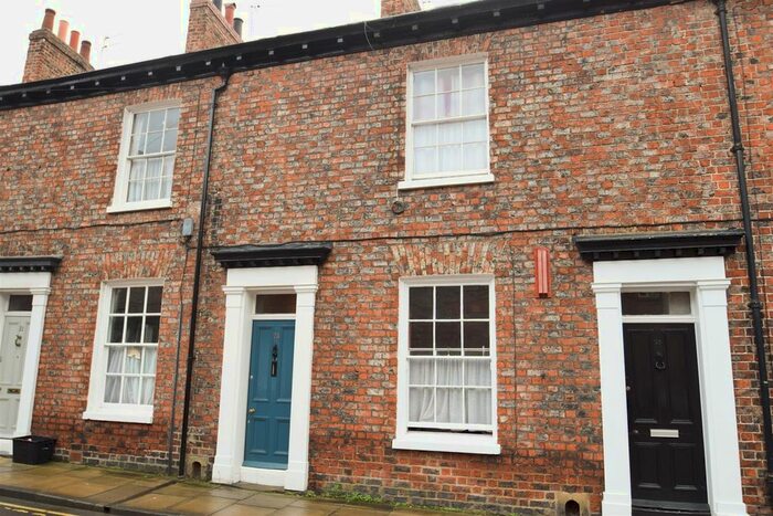 3 Bedroom Terraced House To Rent In George Street, York, YO1