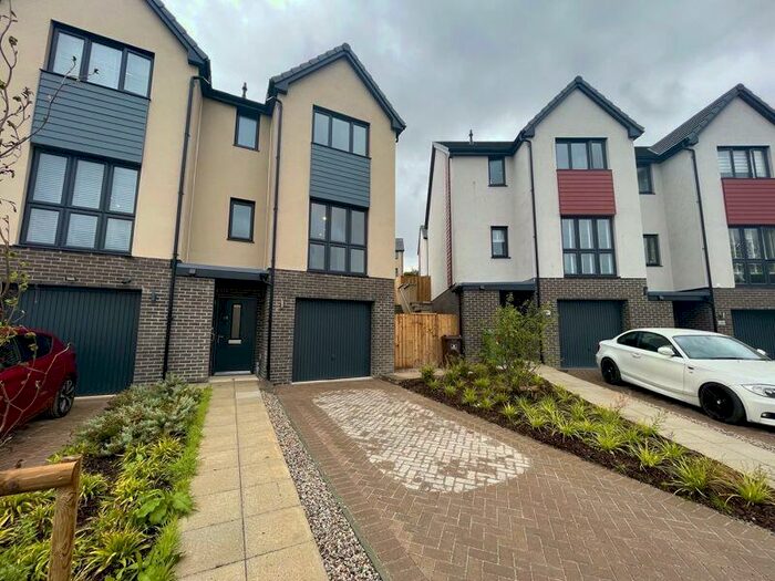 3 Bedroom Semi-Detached House To Rent In Silver Hill Close, Plymouth, PL6