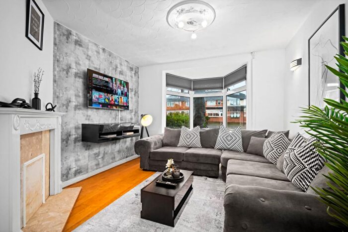 3 Bedroom Flat To Rent In Shirley Road, Birmingham, B27