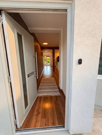 3 Bedroom Maisonette To Rent In Pentyre Avenue, London, N18