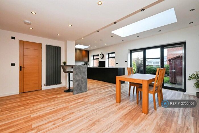 3 Bedroom Semi Detached House To Rent In Perrysfield Road, Cheshunt, Waltham Cross, EN8