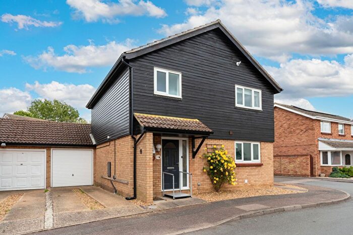 4 Bedroom Detached House For Sale In Balland Field, Willingham, CB24