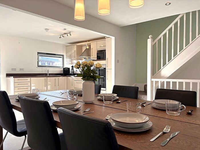 5 Bedroom Town House To Rent In Maritime Quarter, Swansea, SA1