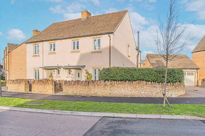 3 Bedroom Semi-Detached House For Sale In Mercer Way, Tetbury, GL8