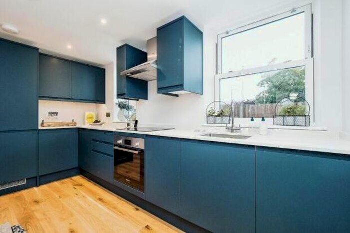 1 Bedroom Flat To Rent In Maybank Road, London, E18