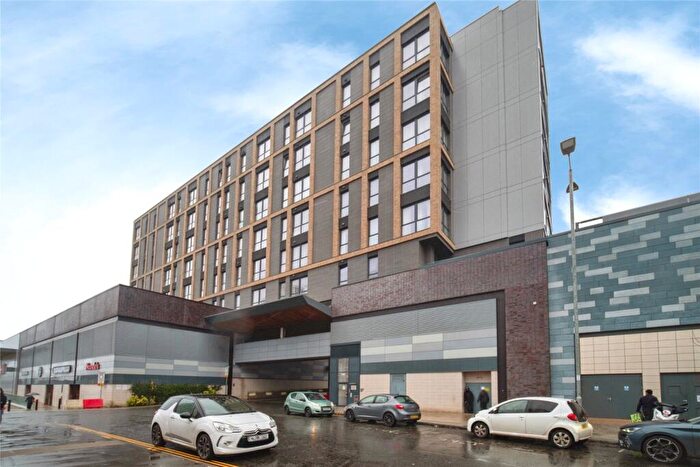 1 Bedroom Flat For Sale In The Ring, Bracknell, Berkshire, RG12