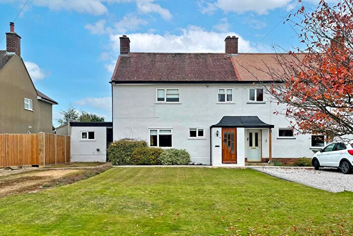 3 Bedroom Semi-Detached House For Sale In Stanford Road, Southill, SG18