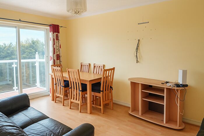 2 Bedroom Flat To Rent In Albert Road, Ilford, IG1