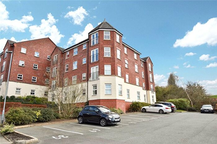 2 Bedroom Flat To Rent In Stonemere Drive, Radcliffe, M26