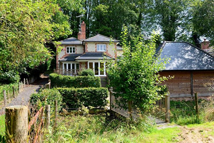 4 Bedroom Detached House To Rent In North Lane Buriton Hampshire, GU31